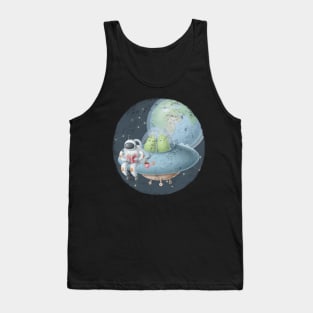 Astronaut reading book on ufo ship. Tank Top